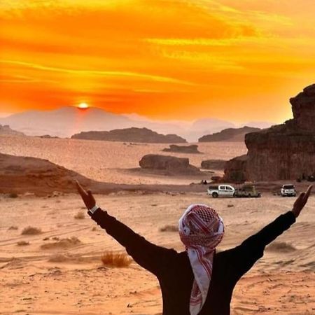 Moon City With Jeep Trips Wadi Rum Luaran gambar