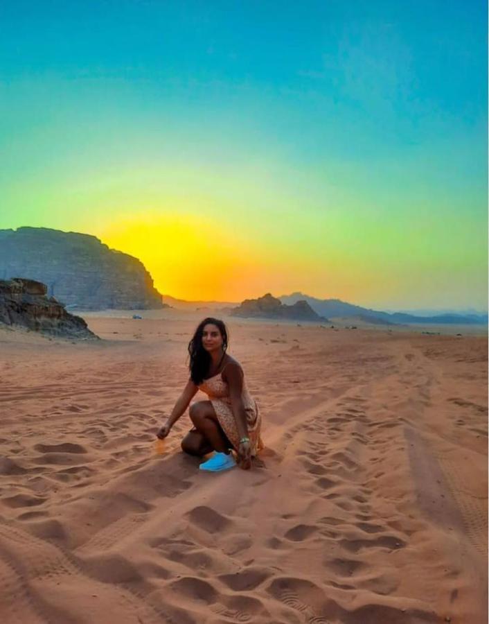 Moon City With Jeep Trips Wadi Rum Luaran gambar