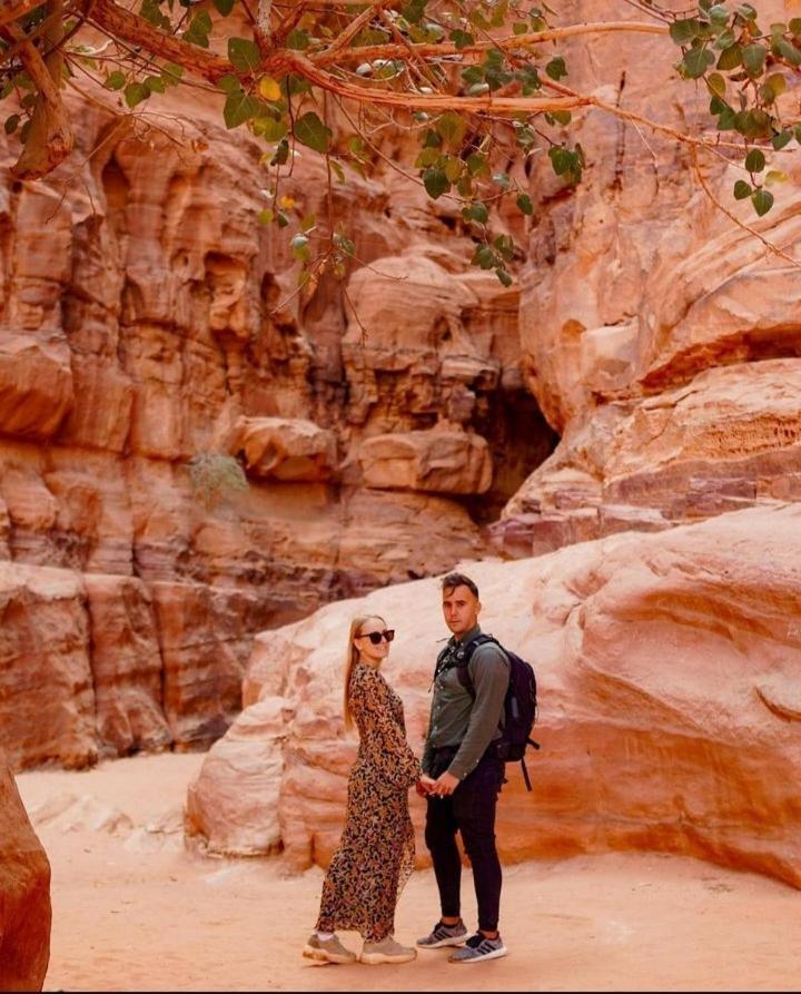 Moon City With Jeep Trips Wadi Rum Luaran gambar
