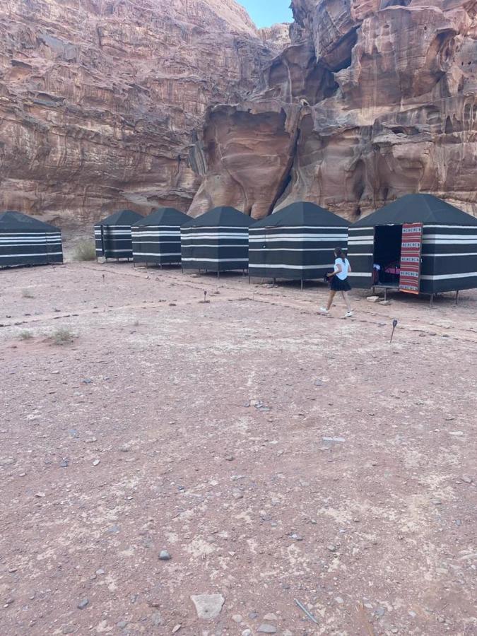 Moon City With Jeep Trips Wadi Rum Luaran gambar