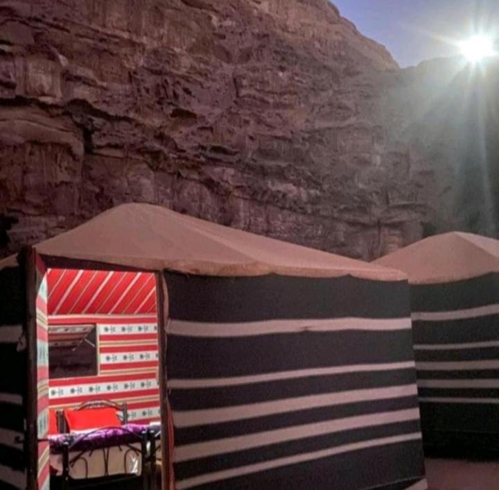 Moon City With Jeep Trips Wadi Rum Luaran gambar